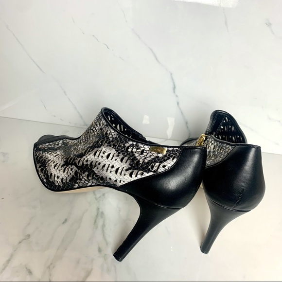 Calvin Klein Kailani Black And White Peep Toe Heel - Picture 10 of 12